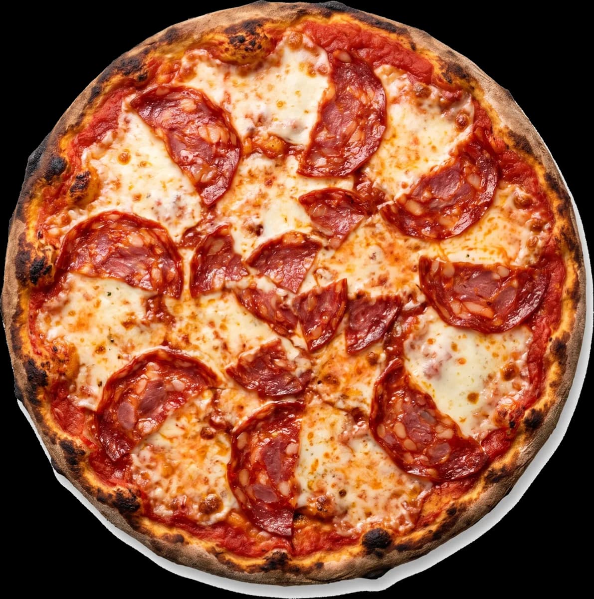 Pizza diavola con salame piccante e mozzarella